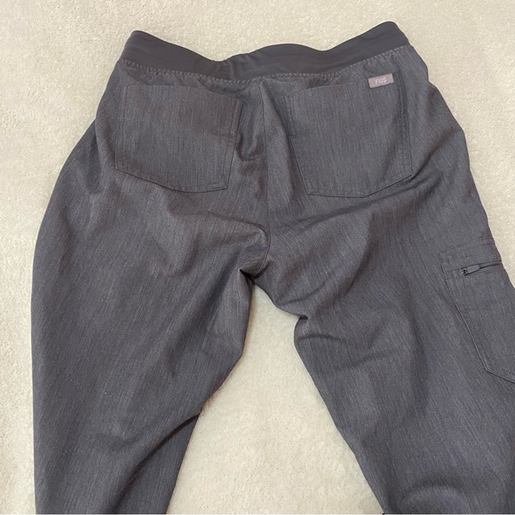 Figs graphite color scrub set size S - Picture 6 of 14